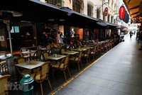 Một nhà hàng với không gian mở tại thành phố Melbourne, bang Victoria, Australia. (Ảnh: AFP/TTXVN).