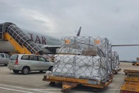 Lô thuốc 100 tỷ đồng do bầu Thuỵ tài trợ đã về đến Sân bay Tân Sơn Nhất