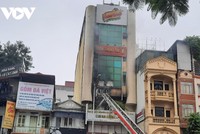 Cháy tòa nhà văn phòng cho thuê trên phố Cát Linh (Hà Nội)