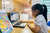 Hà Nội từng bước thiết lập "bình thường mới" đưa học sinh trở lại trường.