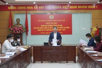 Chủ tịch LĐLĐ Thành phố Hà Nội Nguyễn Phi Thường phát biểu tại hội nghị.