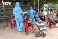 TP. Phan Thiết khẩn trương khoanh vùng, tổ chức xét nghiệm, bóc tách F0 ra khỏi cộng đồng. (Ảnh: Đoàn Sĩ).