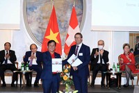 Vietjet cùng Công ty SR Technics ký kết thoả thuận hợp tác trị giá 150 triệu USD với Công ty Kỹ thuật công nghệ SR Technics (Thụy Sỹ).