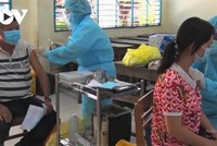 Các địa phương trên địa bàn tỉnh An Giang khẩn trương đẩy mạnh việc bao phủ vaccine.