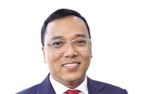 Đại sứ Việt Nam tại Vương quốc Liên hiệp Anh và Bắc Ireland Nguyễn Hoàng Long.