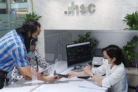 Cuộc đua huy động vốn của các công ty chứng khoán được nhìn nhận sẽ tiếp tục “nóng”.