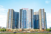 Tổ hợp chung cư cao cấp Hoang Huy Commerce được khởi công từ tháng 5/2021 với quy mô 5 block chung cư 35 tầng.