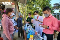 Lực lượng y tế tỉnh Đắk Lắk đang đẩy nhanh khám sàng lọc và tiêm vaccine mũi 3 cho người dân.