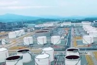 Nhà máy lọc dầu Nghi Sơn gặp khó khăn về tài chính và một số vấn đề nội tại nên không có kinh phí nhập dầu thô để sản xuất xăng dầu thành phẩm.