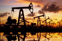 Cuộc chiến năng lượng thêm gay cấn