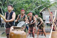 Một tiết mục múa cồng chiêng của đồng bào dân tộc S'tiêng. (Nguồn: vhttdlbinhphuoc.gov.vn).