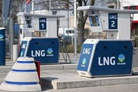 Một trạm bơm khí đốt tự nhiên hóa lỏng tại Dortmund (Đức). (Ảnh: AFP/TTXVN)