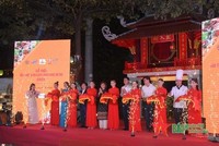 Cắt băng khai mạc Lễ hội.(Nguồn: QDND)