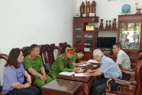 Cơ quan chức năng đọc Quyết định khởi tố bị can Nguyễn Trọng Hòa.