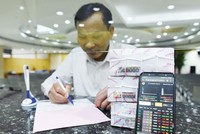 Thị trường tăng điểm trở lại, nhiều người có tỷ trọng tiền mặt cao bắt đầu giải ngân.