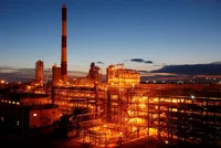 Một cơ sở lọc dầu của Nga (Ảnh: Reuters).