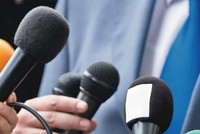 Việc tiếp cận thông tin xác thực từ các doanh nghiệp là không dễ dàng.