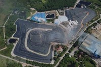 Khu xử lý chất thải rắn Xuân Sơn nhìn từ trên cao. (Ảnh: Văn Hòa/TTXVN phát)