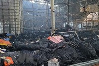 Hiện trường vụ cháy. (Ảnh: Thanh Thương/TTXVN).