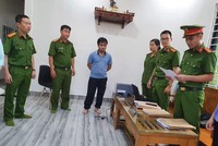 Cơ quan Cảnh sát điều tra công an tỉnh Quảng Trị đọc quyết định bắt giam nhân viên CDC Quảng Trị