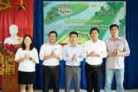 Đại diện chính quyền địa phương, Trung tâm Nước sạch và VSMT nông thôn tỉnh Quảng Bình và Công ty bia Carlsberg Việt Nam chính thức khánh thành Công trình nước sạch tại xã Hoa Thủy, Quảng Bình.