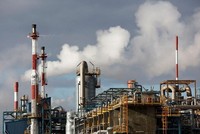 Một nhà máy hóa chất của Đức. (Ảnh: Reuters).