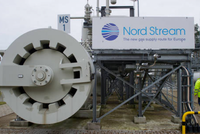 Nga đóng đường ống Dòng chảy phương Bắc 1 tới châu Âu trong 3 ngày. Ảnh: RT.