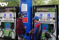 Giá xăng, dầu đồng loạt giảm từ 15h00 chiều nay.