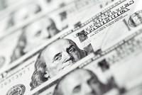 USD tăng giá mạnh khiến gánh nặng nợ vay của nhiều quốc gia châu Á thêm nặng nề.