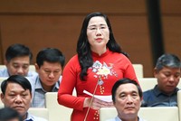 Đại biểu Nguyễn Thị Thuỷ (Bắc Kạn ) tham gia thảo luận.