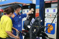 Đại biểu Quốc hội đặt dấu hỏi về vai trò của Quỹ bình ổn giá xăng dầu (Ảnh minh họa: Hải Long).