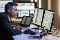 Thị giá cổ phiếu giảm mạnh đã kích thích dòng tiền ngoại mua vào.