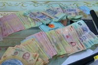 Tang vật một vụ cá độ bị thu giữ. Ảnh minh họa. (Ảnh: Bích Ân/TTXVN phát)