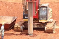 Thi công đóng cọc móng nhà ga hành khách sân bay Long Thành. (Ảnh: Thiên Vương - báo Nhân Dân).