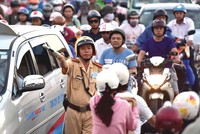 Mô tô, xe gắn máy vẫn là nguồn phương tiện vận tải cơ giới chủ yếu và là nguồn gây tai nạn lớn nhất tại Việt Nam.