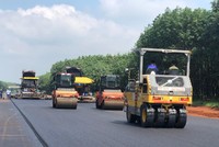 Thi công cao tốc Bắc - Nam, đoạn Dầu Giây - Phan Thiết.