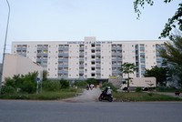 Dự án Chung cư nhà ở xã hội D7 - D10, một trong những dự án nhà ở xã hội đầu tiên của tỉnh Ninh Thuận vừa xảy ra tình trạng ngập tầng hầm gây khó khăn cho sinh hoạt của người dân. Ảnh: N.T.