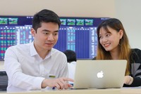 Tâm lý nhà đầu tư bình ổn hơn sau giai đoạn biến động mạnh của thị trường trong năm 2022.