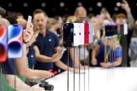 Điện thoại iPhone 14 Pro và Pro Max của Apple được giới thiệu tại Cupertino, California, Mỹ (Ảnh: AFP/ TTXVN)