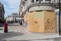 Anh đối diện với suy thoái sâu và kéo dài