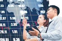 2023: Sóng thần hay sóng lăn tăn?