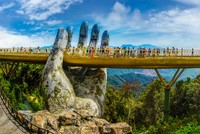 Với nhiều danh lam, thắng cảnh và kỳ quan mới, Việt Nam đang nhận được sự quan tâm lớn của du khách quốc tế.