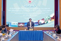 Thứ trưởng Bộ Kế hoạch và Đầu tư Trần Duy Đông thông tin về các nội dung của hội nghị tại buổi họp báo ngày 1/2. (Ảnh: Đức Trung)