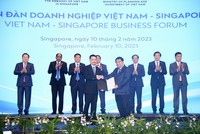 Tổng Giám Đốc Tập đoàn Masan - ông Danny Le - nhận giấy chứng nhận đầu tư.