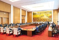 Tọa đàm về cơ chế, chính sách tài chính, giá đất, đóng góp ý kiến vào Dự thảo Luật Đất đai (sửa đổi) do Ủy ban Kinh tế của Quốc hội tổ chức.