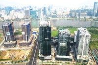 Thị trường bất động sản khó khăn, nhiều dự án dừng thi công, ảnh hưởng trực tiếp tới doanh nghiệp xây dựng, vật liệu xây dựng.