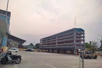 Bãi đỗ xe thông minh tại số 166 Hải Phòng (giai đoạn 1) (gần đường Lê Duẩn) có 173 vị trí đỗ xe, ngoài ra còn 100 điểm đỗ tại khuôn viên.