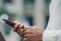 Công an thành phố Hà Nội cũng đã đưa ra nhiều khuyến cáo nhưng một số người vẫn "sập bẫy" các đối tượng lừa đảo, mất hàng tỷ đồng. (Nguồn: Pexels)