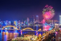 DIFF và những lần tô điểm sông Hàn bằng “vũ điệu ánh sáng”