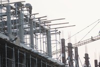 Tình trạng nợ đọng khiến các nhà thầu xây dựng như Hòa Bình càng làm càng lỗ.